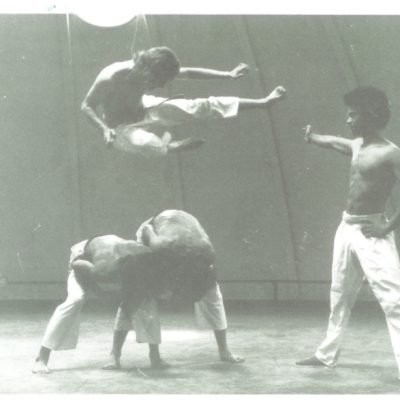 Ben Sensei met een “flying sidekick” op 17 jarige leeftijd.